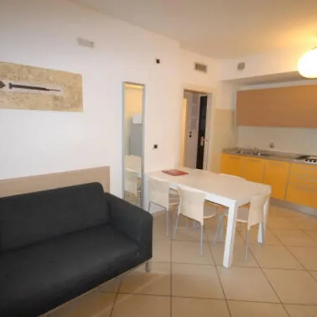 Refined Flat For Unforgettable بيبيوني